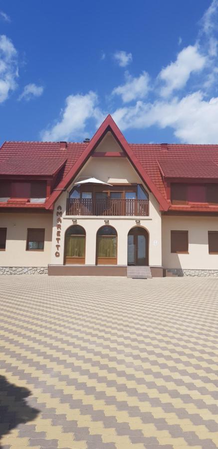 Amaretto Szallas ميسكولك المظهر الخارجي الصورة